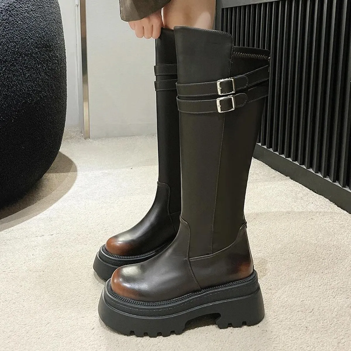 2024 Nuove Scarpe da Donna Pu Caldo Peluche di Gomma Solido Testa Rotonda Stivali da Donna Antiscivolo Alla Moda Stivali con Cer