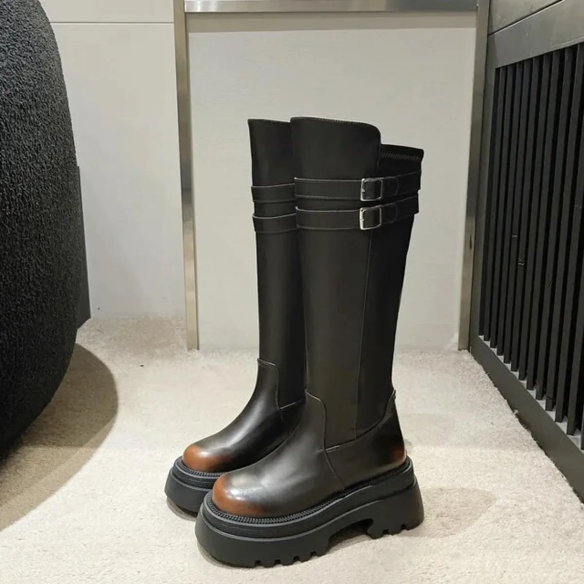 2024 Nuove Scarpe da Donna Pu Caldo Peluche di Gomma Solido Testa Rotonda Stivali da Donna Antiscivolo Alla Moda Stivali con Cer