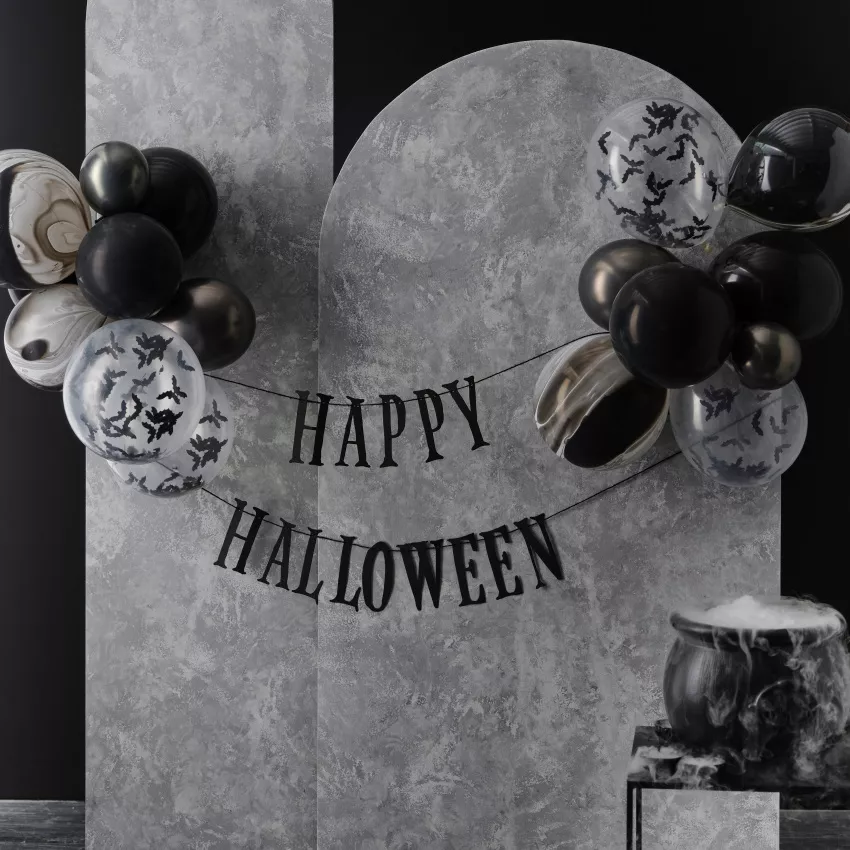 Bunting Buon Halloween con palloncini in bianco e nero