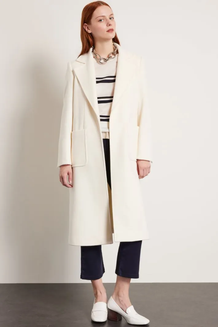 Cappotto con tasche applicate