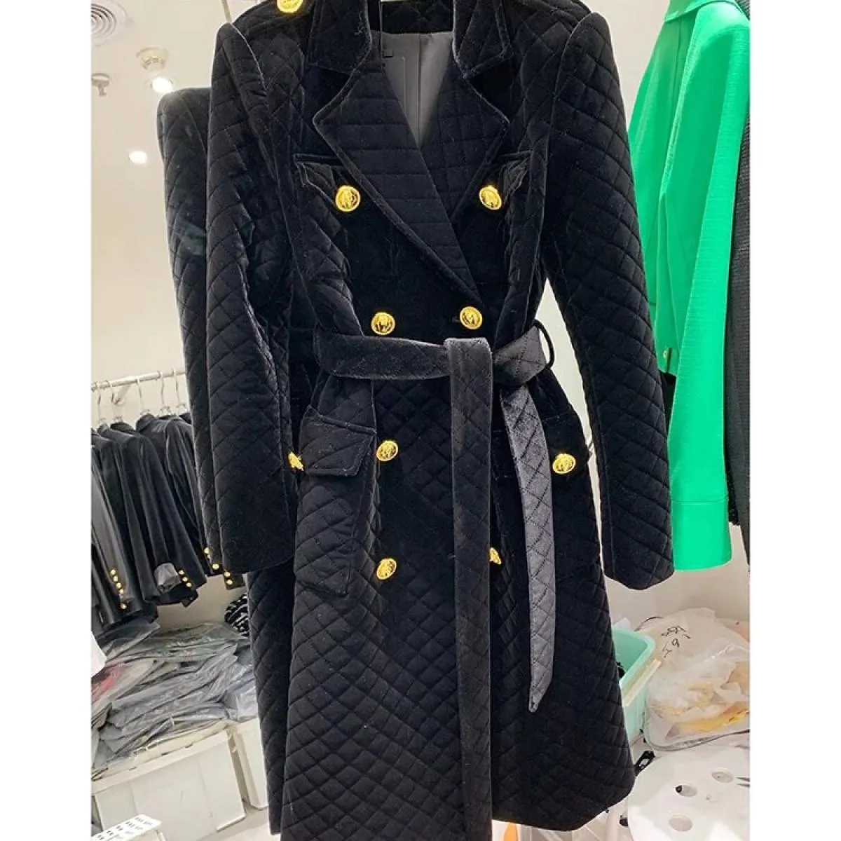Cappotto trapuntato in velluto da donna Cappotto alla moda Disegni Cappotti da donna firmati High Street