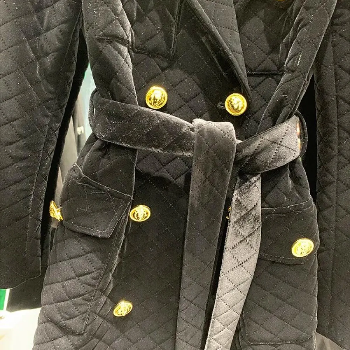 Cappotto trapuntato in velluto da donna Cappotto alla moda Disegni Cappotti da donna firmati High Street