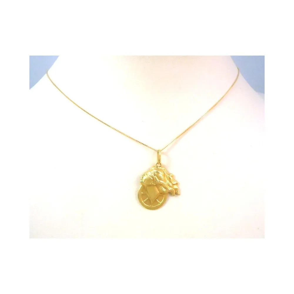 COLLANA CON CIONDOLO PORTAFORTUNA DEA BENDATA IN ORO GIALLO 18 KT