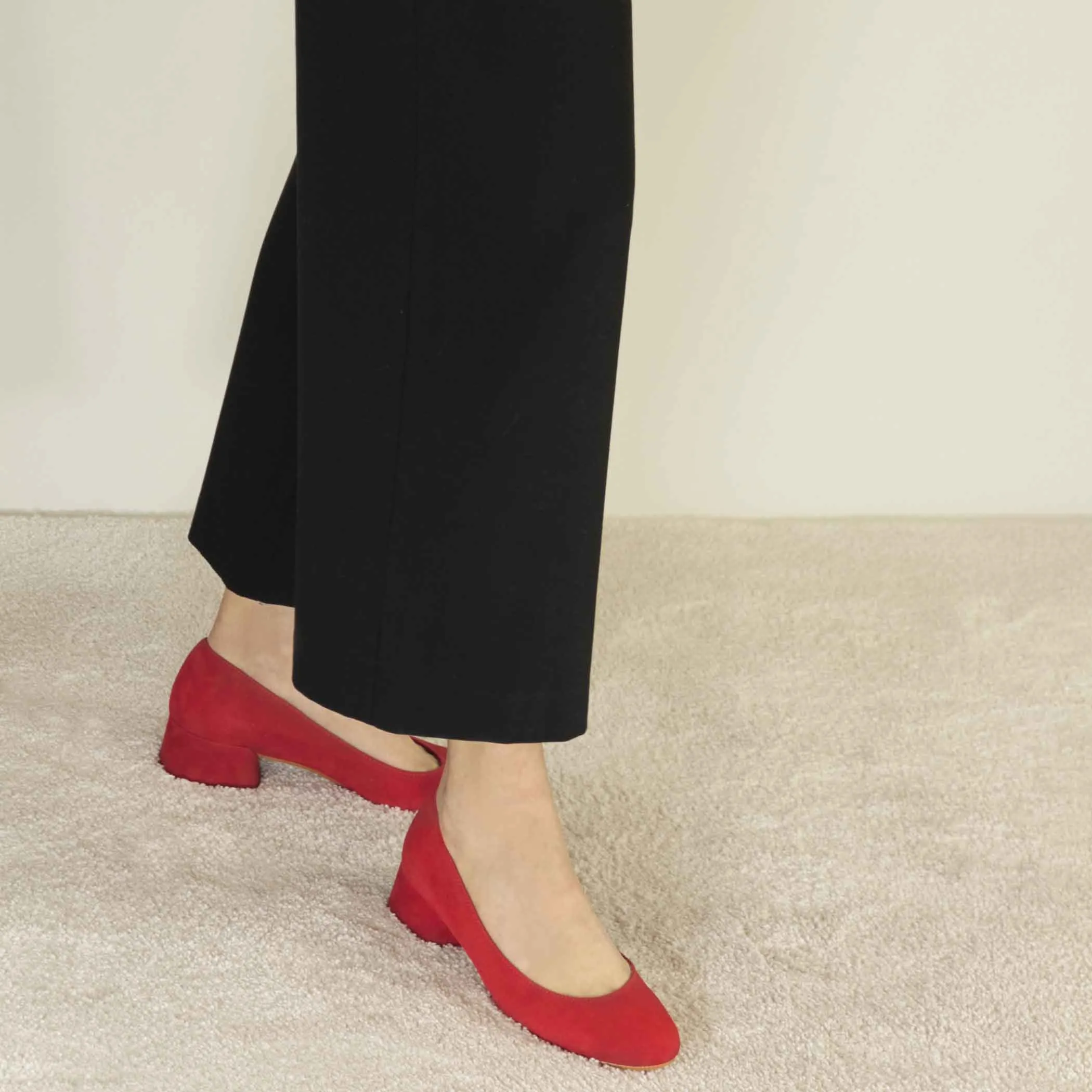Décolleté classica da donna in pelle scamosciata colore rosso