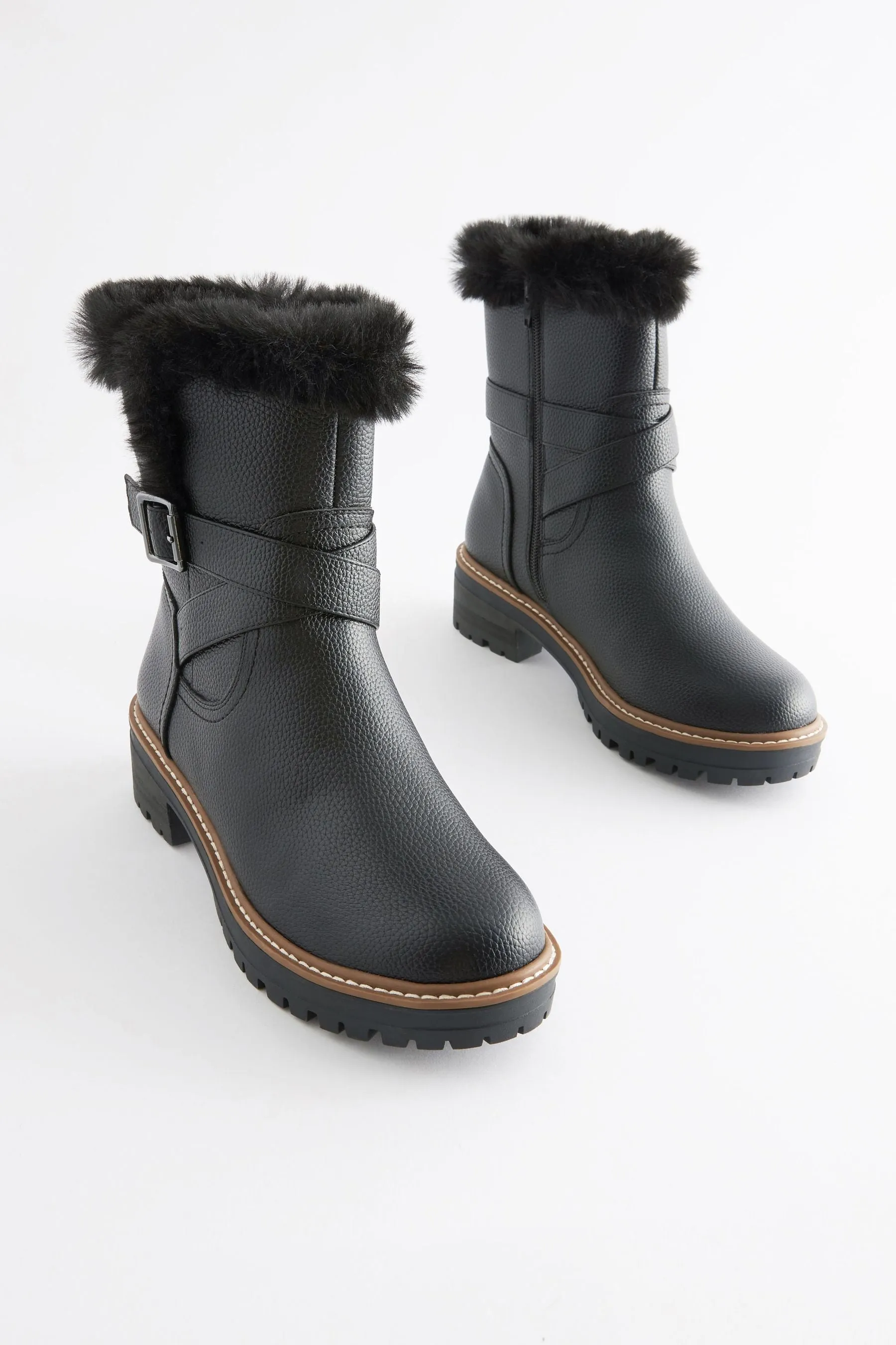 Forever Comfort® - Stivali con fibbia e fodera in pelliccia sintetica