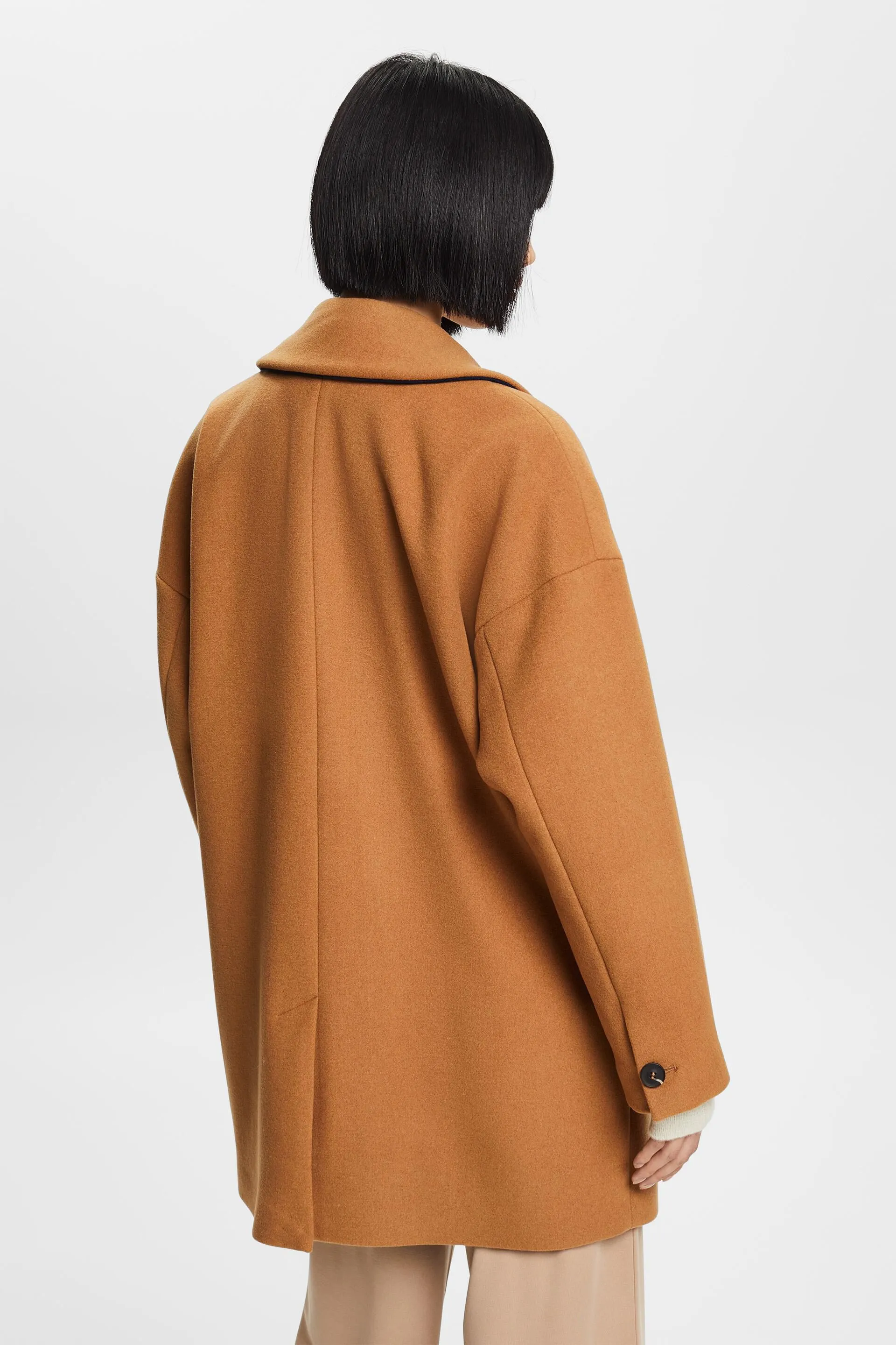 In materiale riciclato: cappotto in misto lana