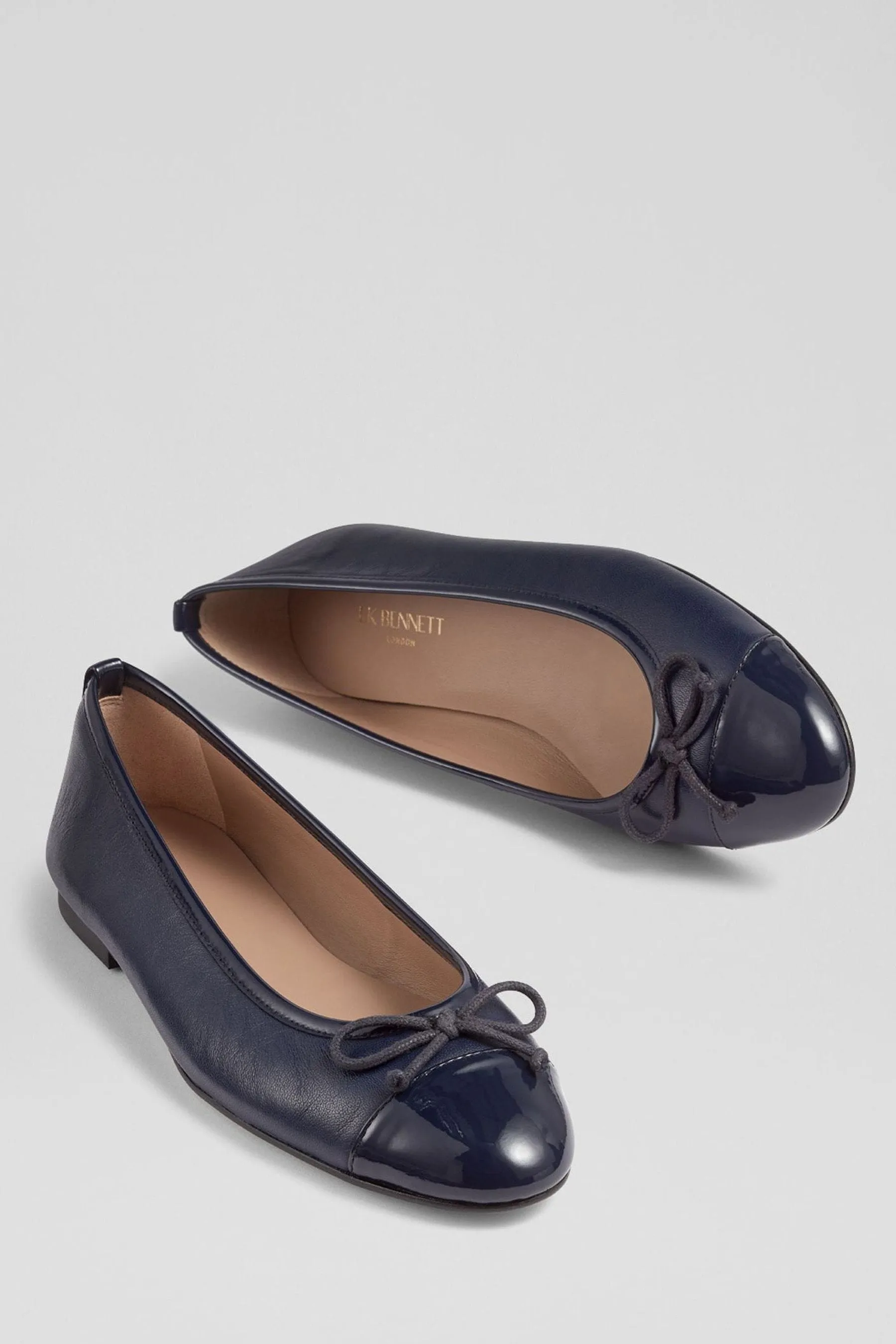 LK Bennett Kara - Ballerine cap toe in pelle e vernice