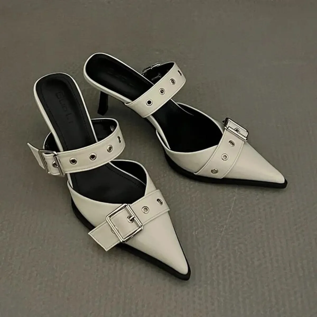 Sandali da donna con tacco alto con fibbia in metallo Sandali estivi con punta a punta argento Scarpe da festa Scarpe décolleté