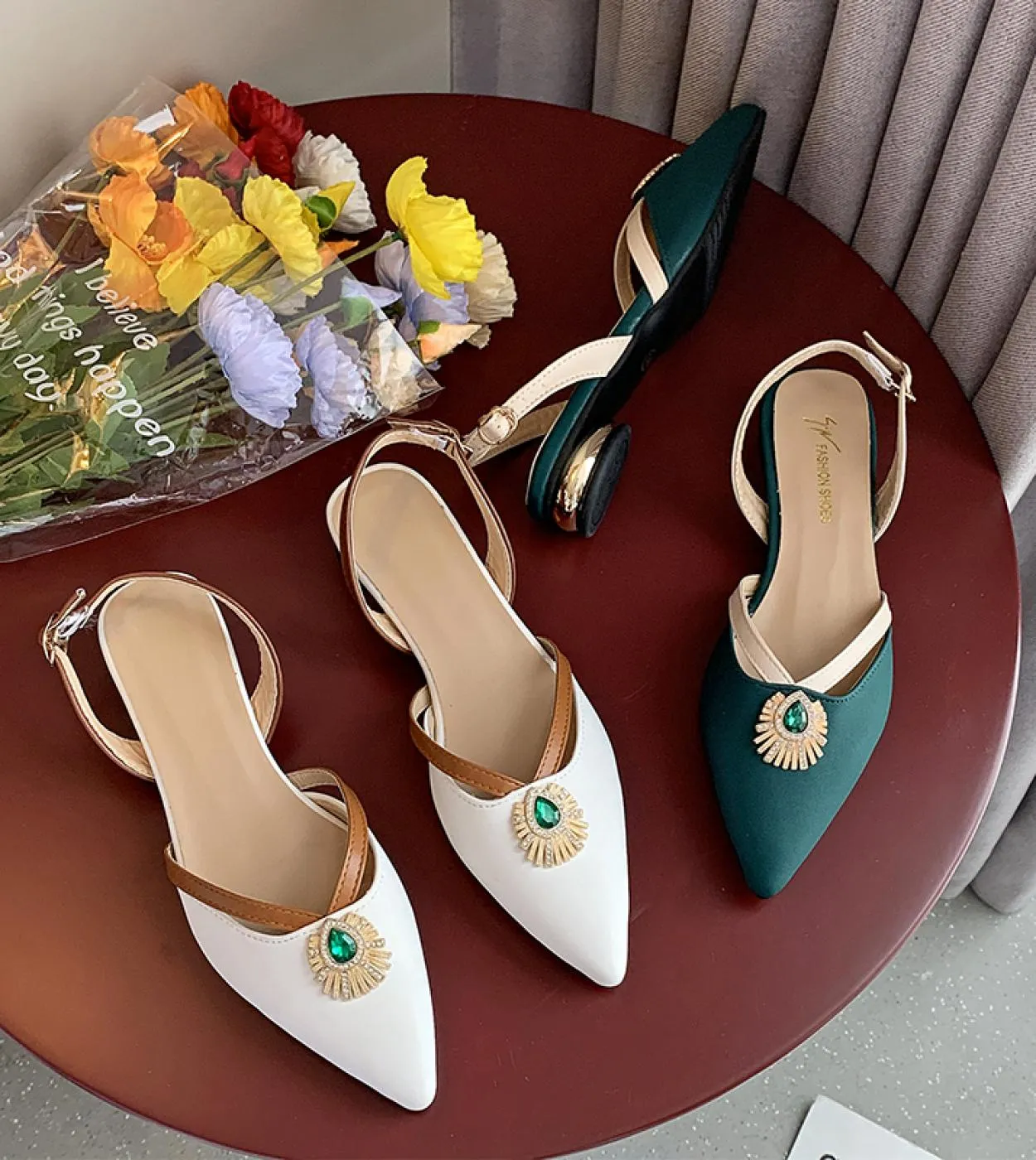Sandali dolci Moda donna Butterflyknot Decorazione Cinturino con fibbia Scarpe con tacco quadrato Eleganti sandali con punta a p