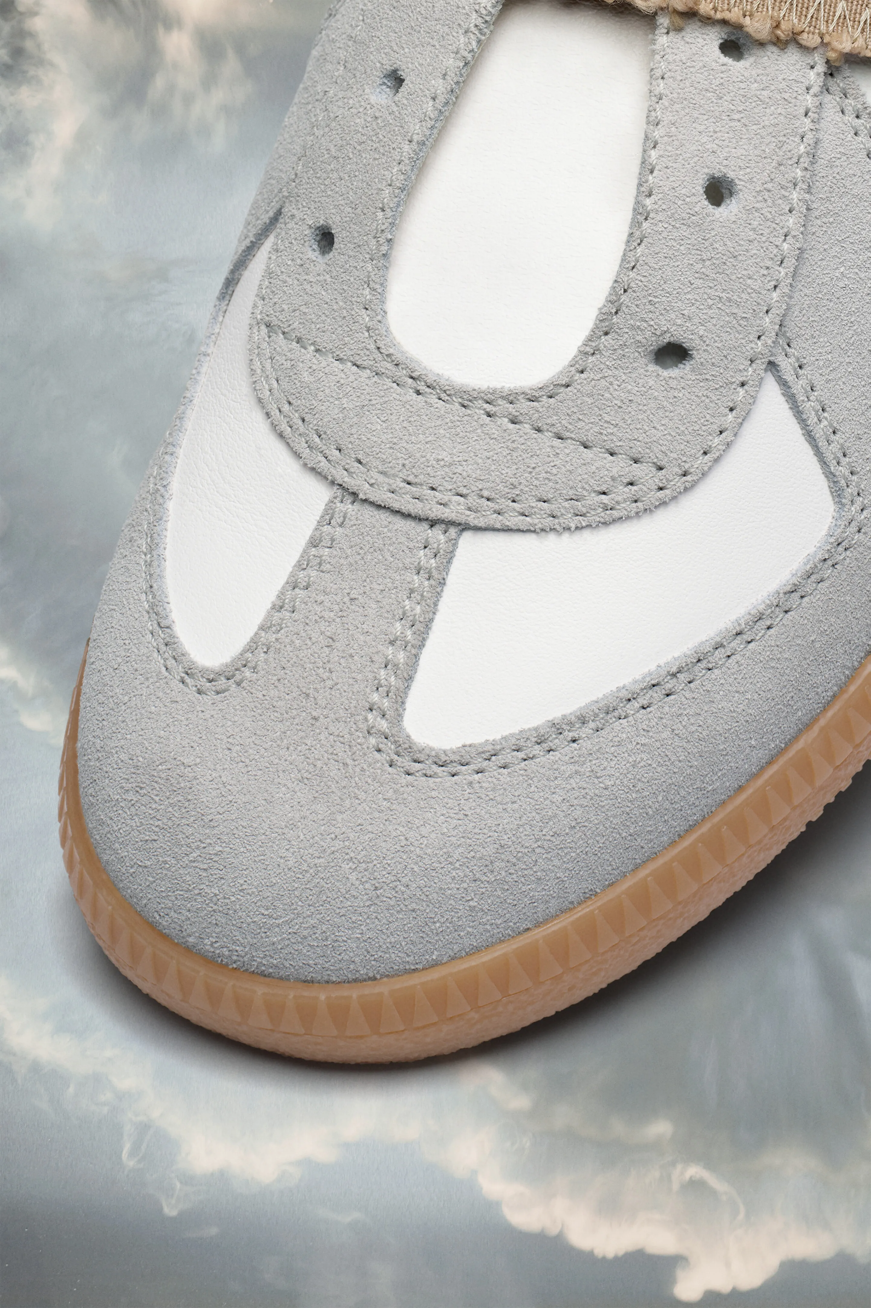 Sneakers Replica con fascia elastica